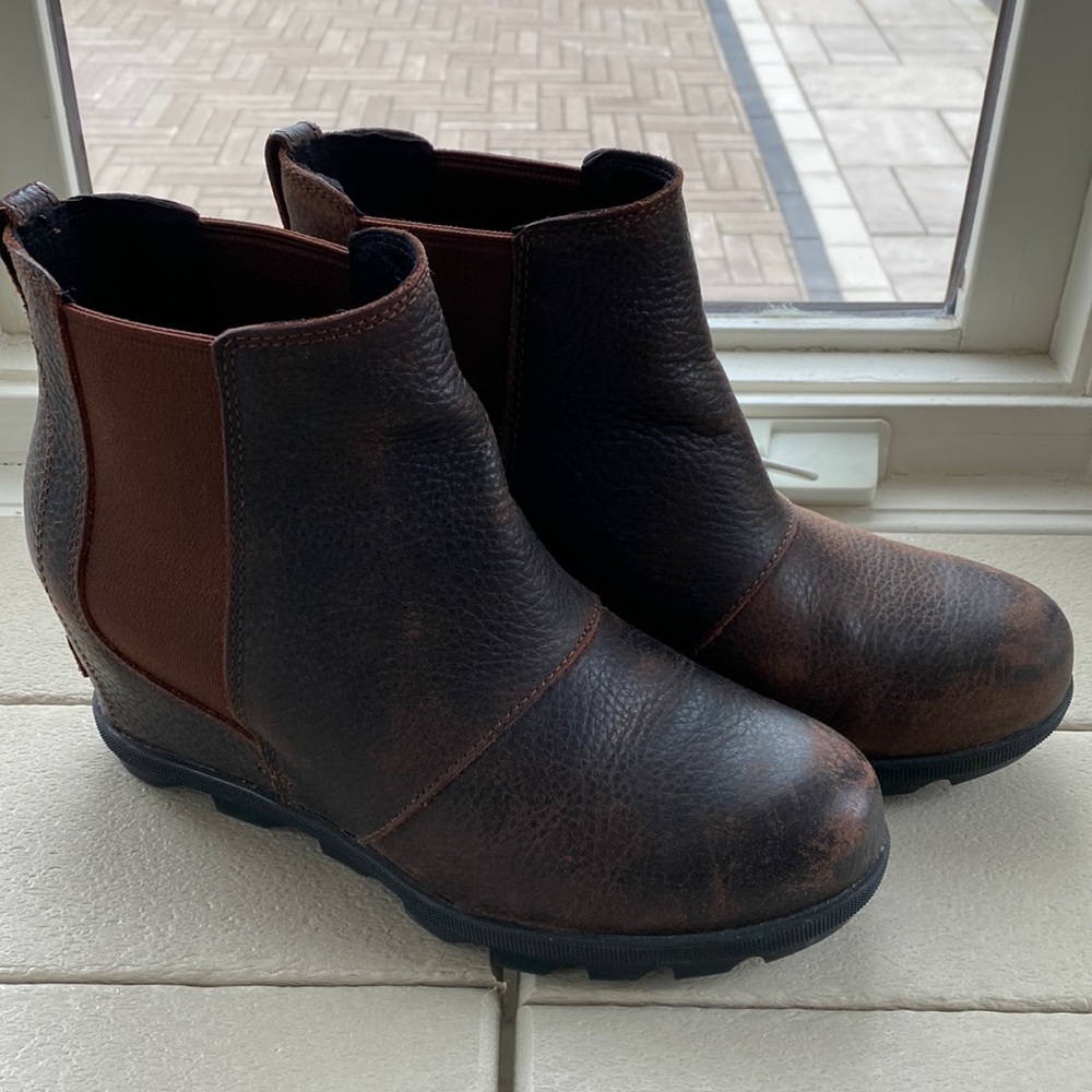 Sorel Joan of Arctic Wedge ll Chelsea Boots